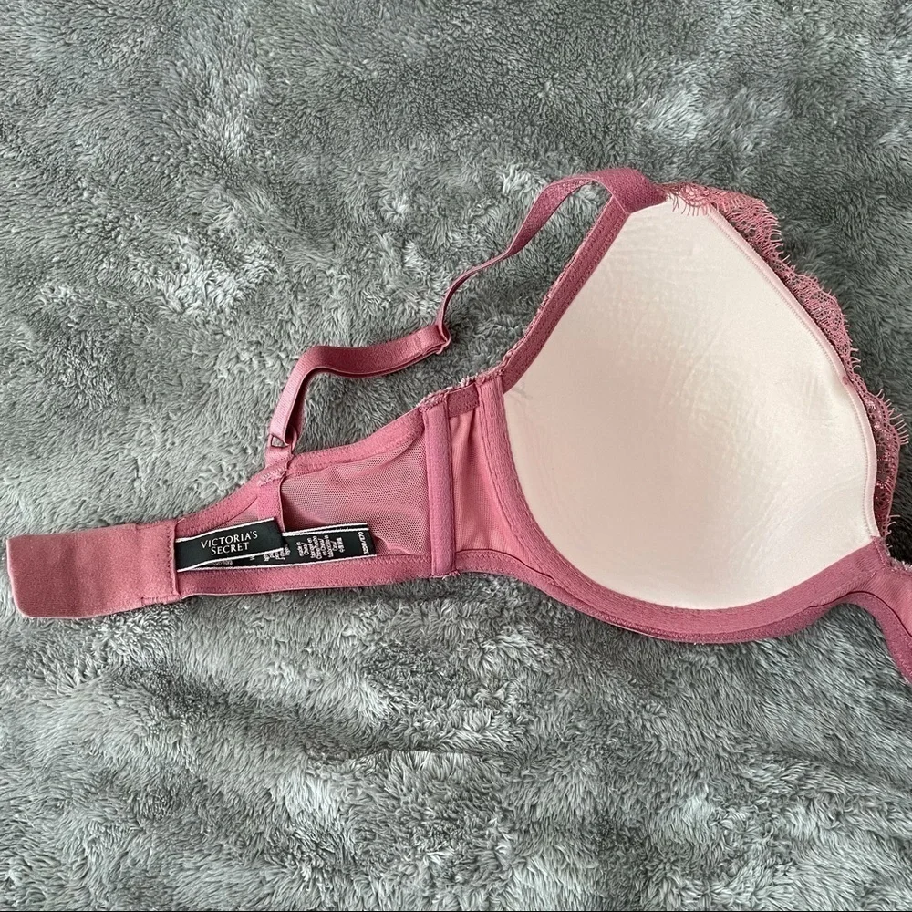 ictoria's Secret Very Sexy Pink Lace Lined Bra 32DD Shimmer Push Up Velvet